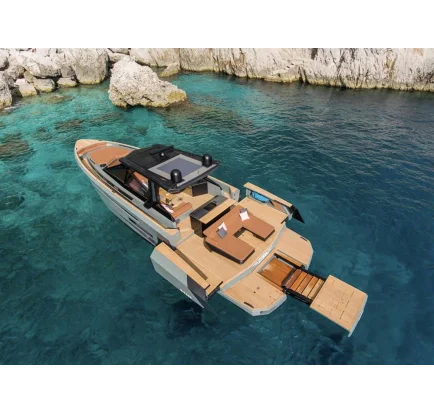 Used Motorboat Evo Yachts R6