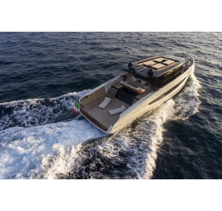 Used Motorboat Evo Yachts V8