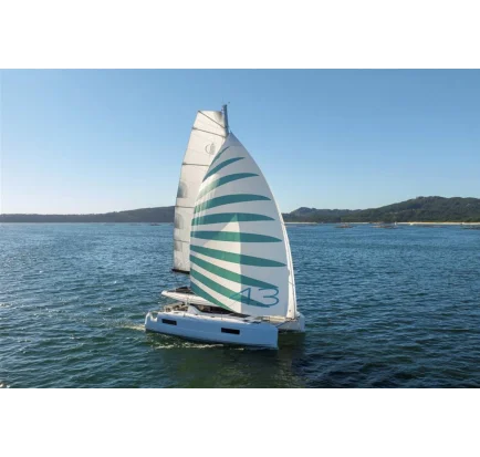 Used Sailboat Lagoon 43