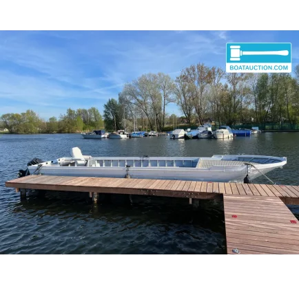 Used Motorboat Pontoon M4