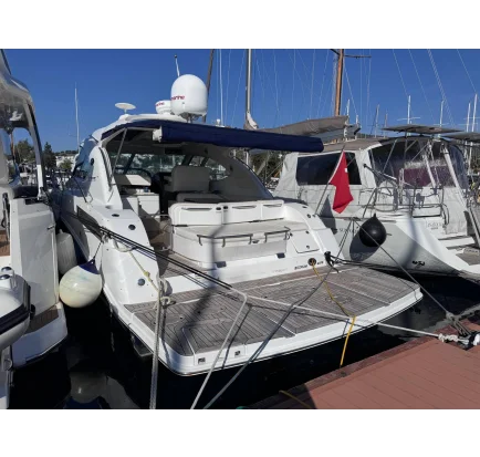 Bateau à moteurs d'occasion Sea Ray Sundancer 475