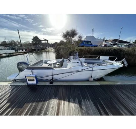 Bateau à moteurs d'occasion Jeanneau Cap Camarat 6.5 CC