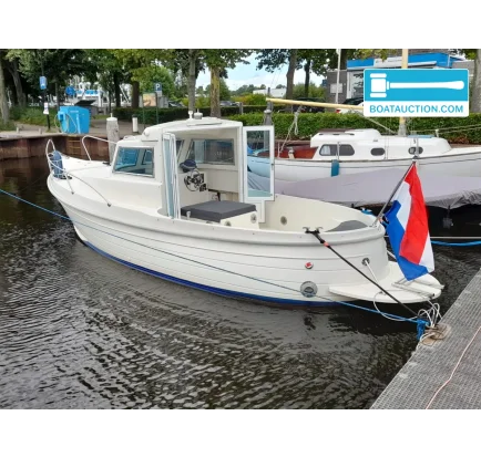 Used Motorboat BlueStar Retro Cabin 22