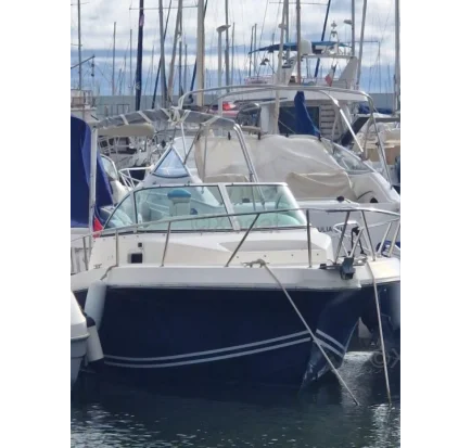 Bateau à moteurs d'occasion xboat media