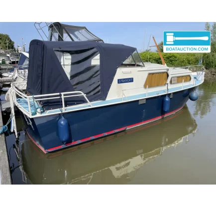 Bateau à moteurs d'occasion Assemakruiser 900