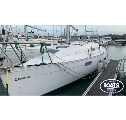 Voilier d'occasion BENETEAU OCEANIS 281
