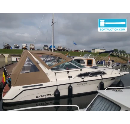 Used Motorboat Campion Victoria 957srli