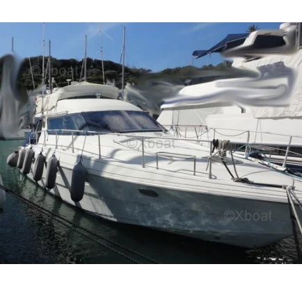 Used Motorboat YARDING 42 FLY