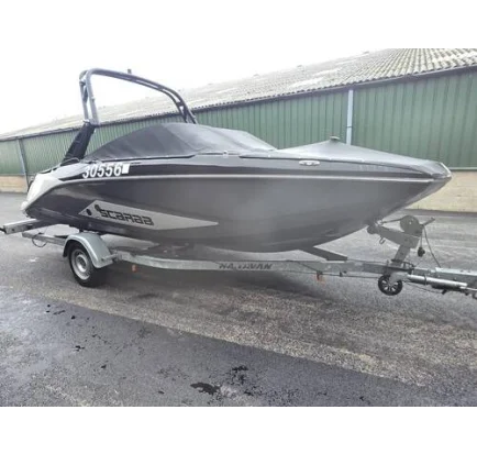 Bateau à moteurs d'occasion Scarab 195