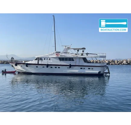 Bateau à moteurs d'occasion Admiral 25