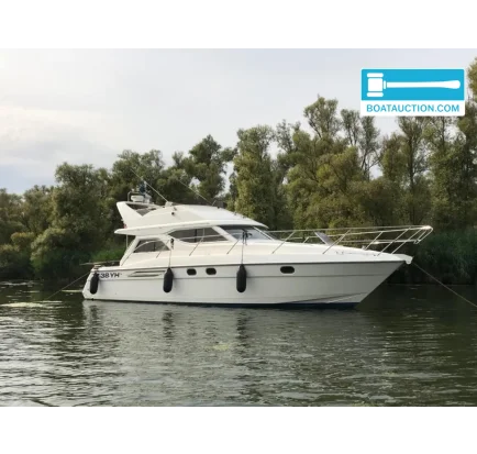 Used Motorboat Princess 360 Flybridge