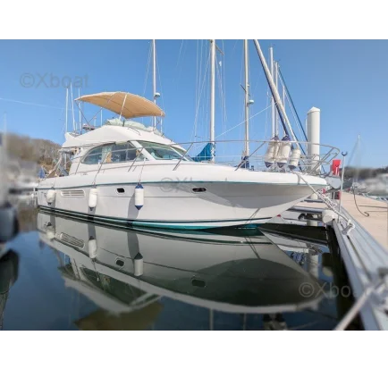 Used Motorboat A vendre d occasion. For sale.