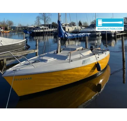 Used Sailboat Beneteau Flirt