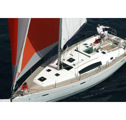 Used Sailboat Beneteau Oceanis 43