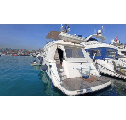 Bateau à moteurs d'occasion Princess 20 M