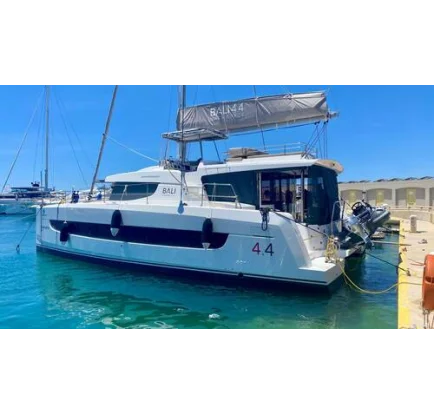 Used Sailboat Bali 4.4