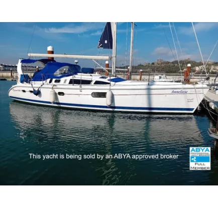 Used Sailboat Hunter Legend 410