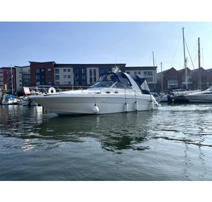Used Motorboat Sea Ray 310 Sundancer
