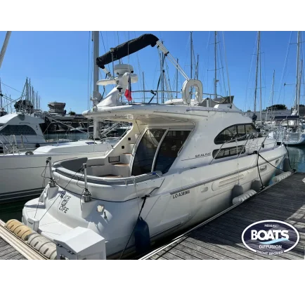 Bateau à moteurs d'occasion SEALINE 360 STATESMAN