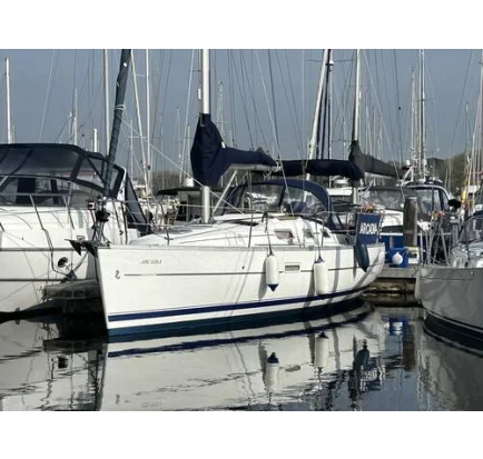 Voilier d'occasion Beneteau Oceanis 323