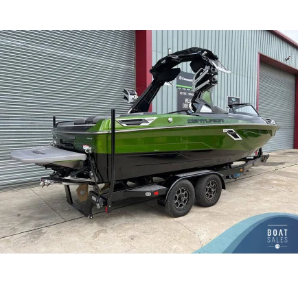 Used Motorboat Centurion Ri230