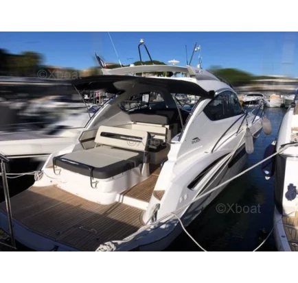 Motorboat used se vende - for sale - à vendre d'occasion