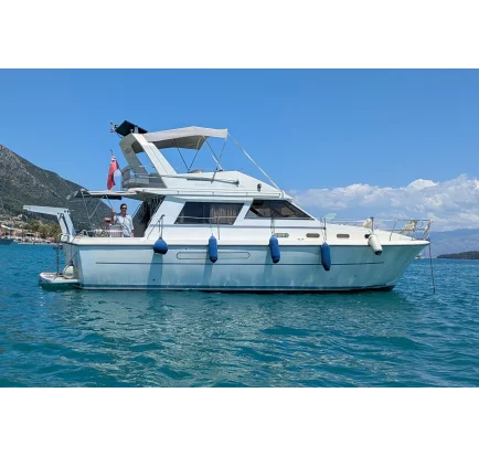 Used Motorboat Princess 385