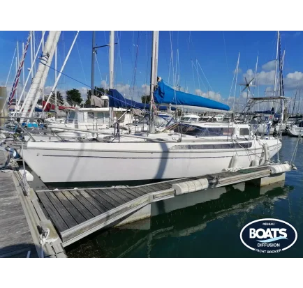 Used Sailboat JEANNEAU ESPACE 1100
