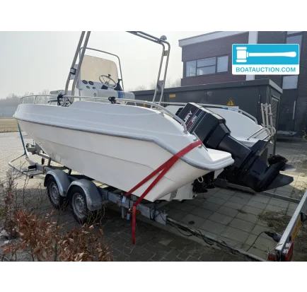 Used Motorboat Lamberti Yama 22 P7