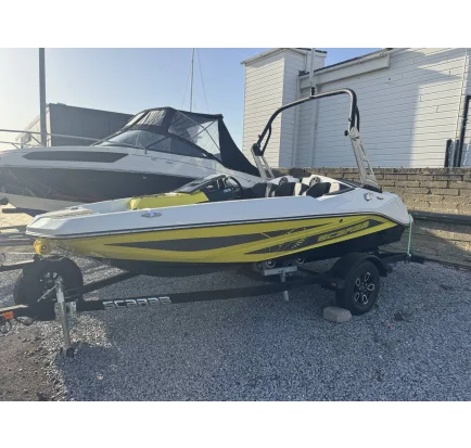 Used Motorboat Scarab 165