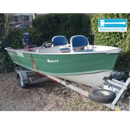 Motorboat used Quicksilver 450sf