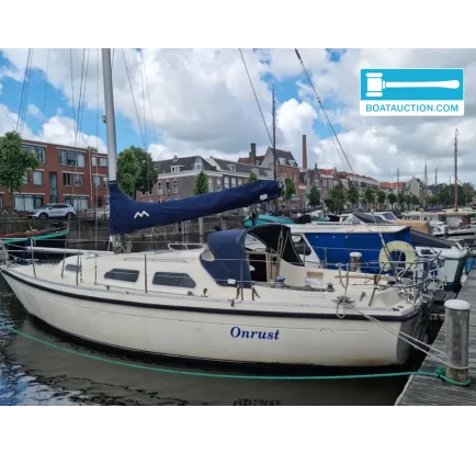 Sailboat used Marieholm 32e