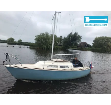 Sailboat used Oday 22