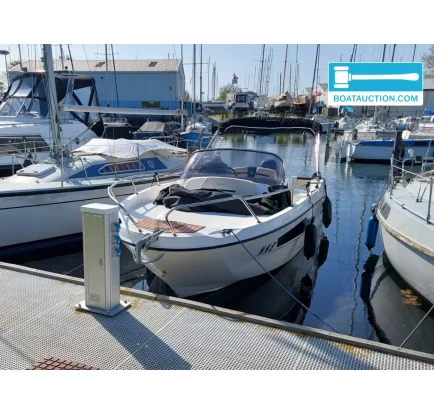 Bateau à moteurs d'occasion Karnic 600