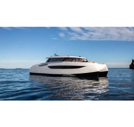 Used Motorboat Sunreef Ultima 55