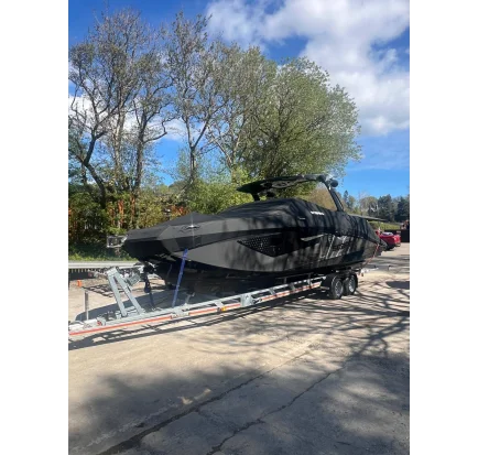 Used Motorboat Scarab 285 ID