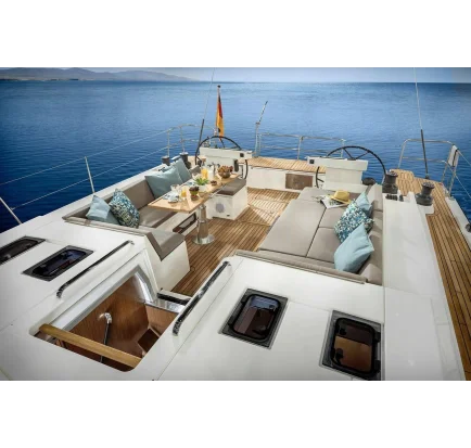 Used Motorboat Bavaria C57