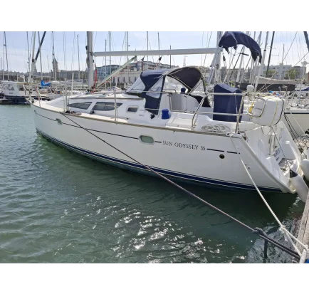 Used Sailboat Jeanneau Sun Odyssey 35