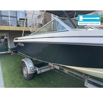Motorboat used Invader 500