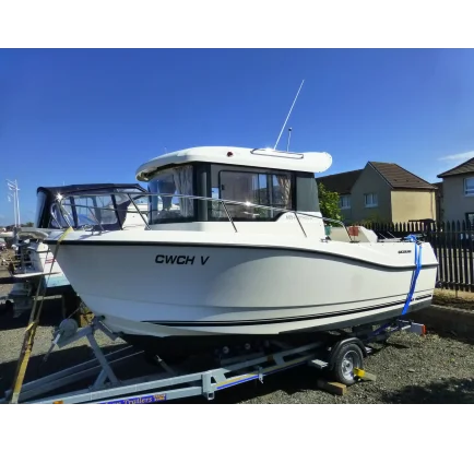 Used Motorboat Quicksilver 605 Pilothouse