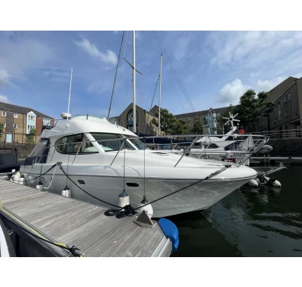 Used Motorboat Jeanneau Prestige 32