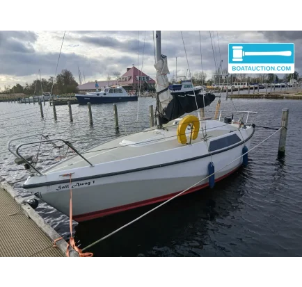 Used Sailboat Maxi 680