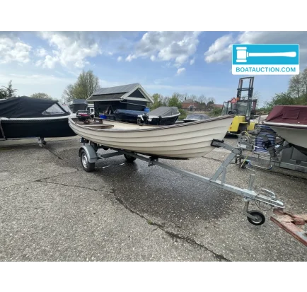 Bateau à moteurs d'occasion With 475