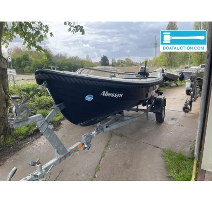 Bateau à moteurs d'occasion Remus 420