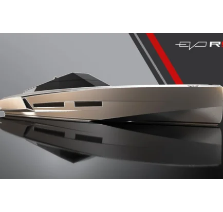 Used Motorboat Evo Yachts R9
