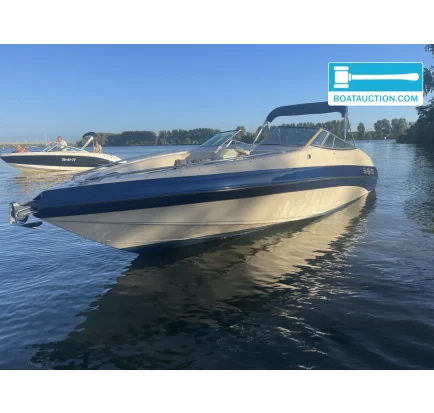 Bateau à moteurs d'occasion Crownline 266 BR