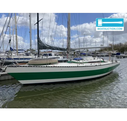Used Sailboat Van de Stadt 37