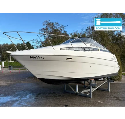 Bateau à moteurs d'occasion Bayliner 2355