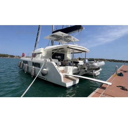 Used Sailboat xboat media