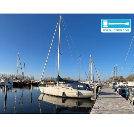 Used Sailboat Beneteau First 30